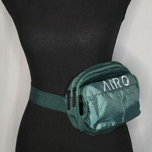 AIRO Green Waist Pack Belt Bag | Lightweight Running Travel Fanny Pack | VGUC